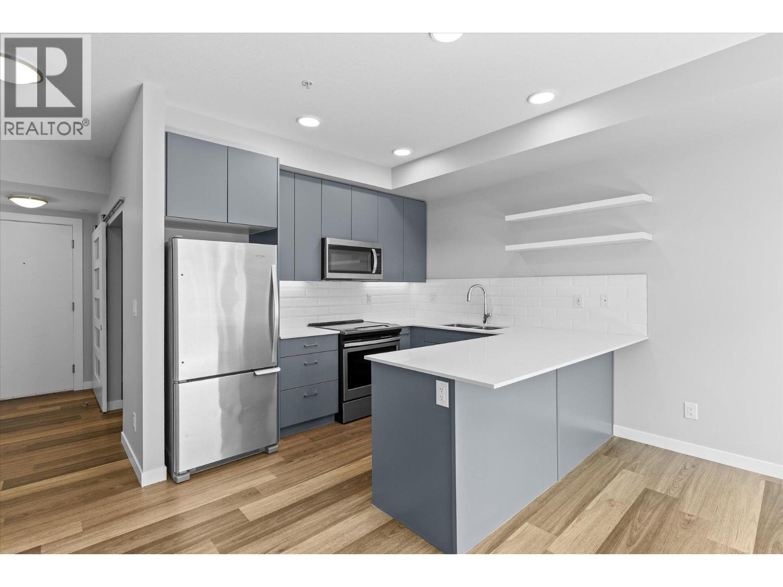 722 Valley Road Unit 210, Kelowna, BC V1V 0E2