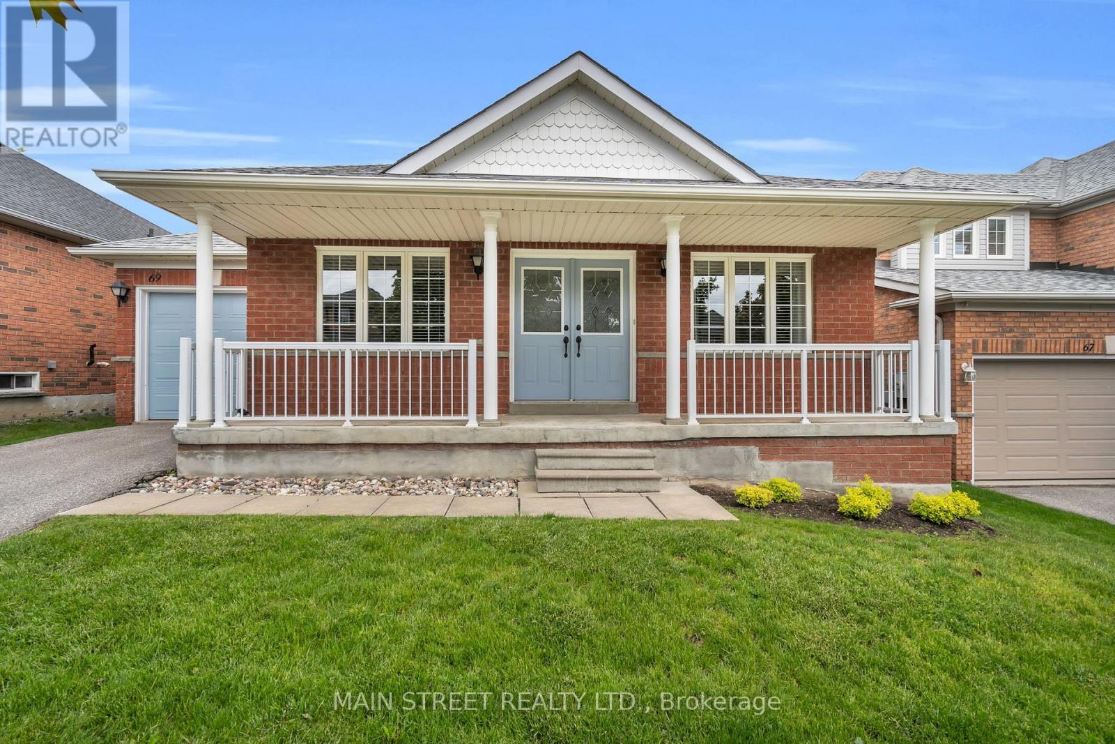 69 Brecken Dr, Georgina, ON L4P 4G2