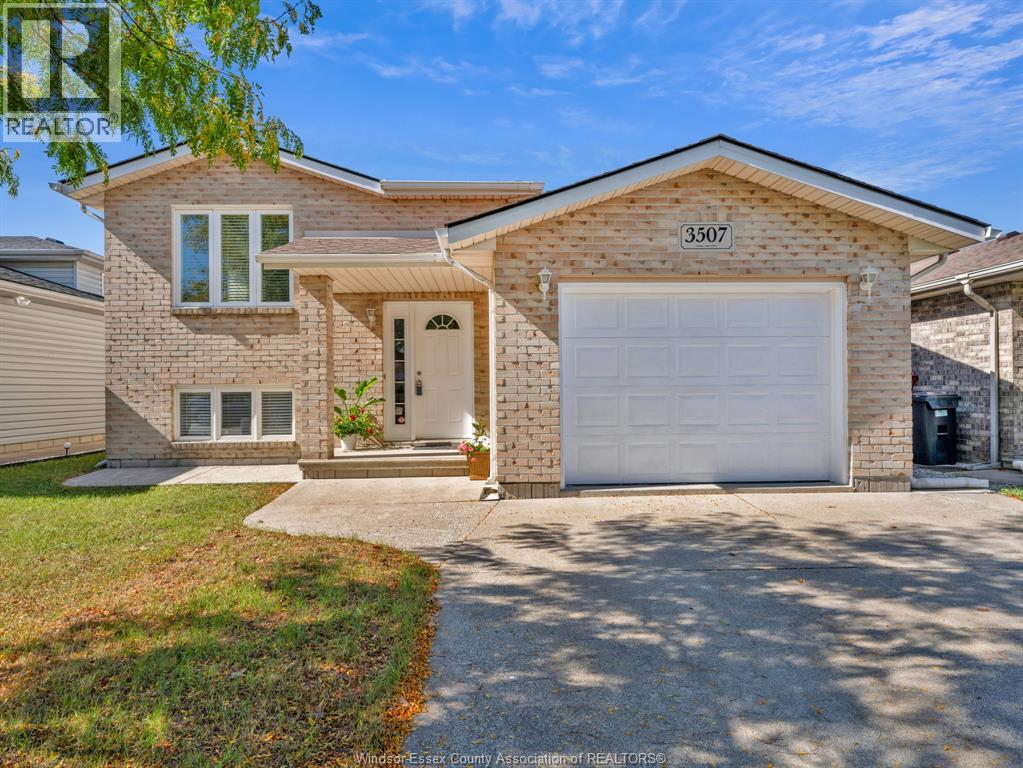 3507 Klondike Ave, Windsor, ON N8W 5V4
