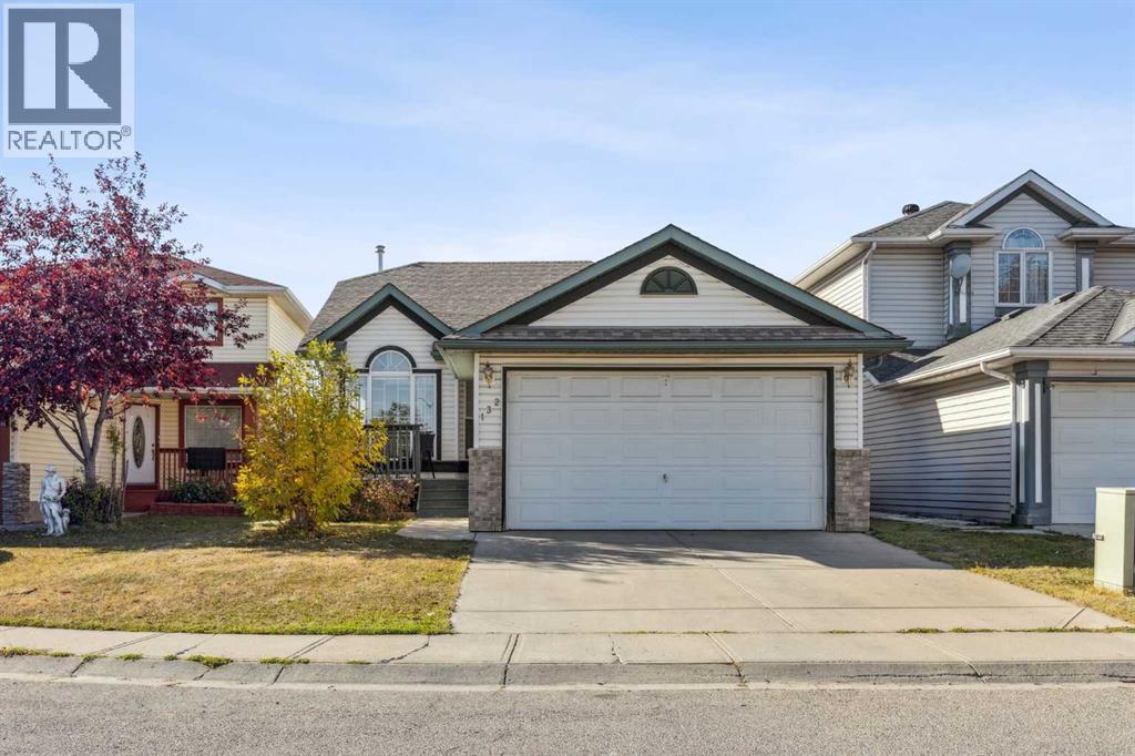 132 San Diego Grn NE, Calgary, AB T1Y 7C5