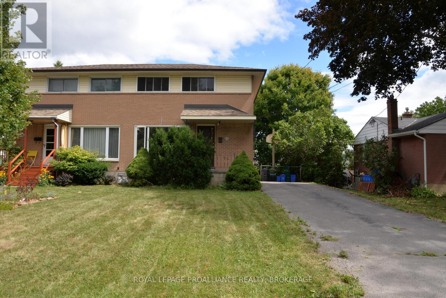 322 Meadowcrest Rd, Kingston, ON K7M 3S3