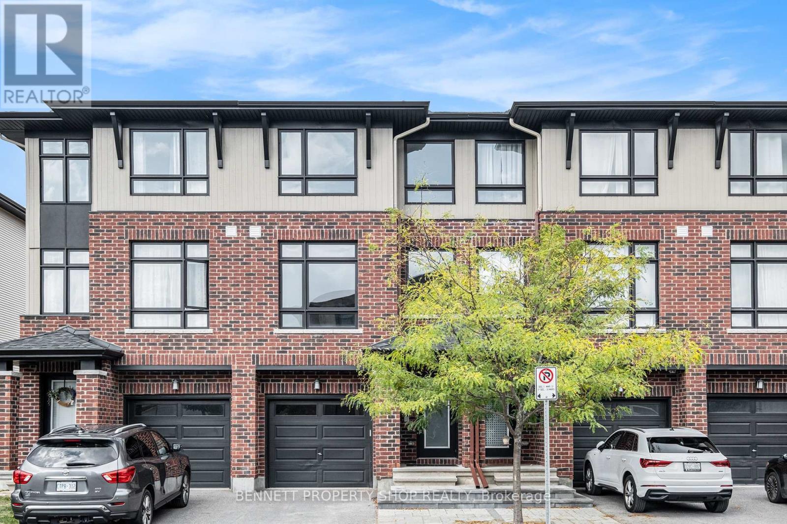 84 Gooseberry Pl, Ottawa, ON K2J 5Z6