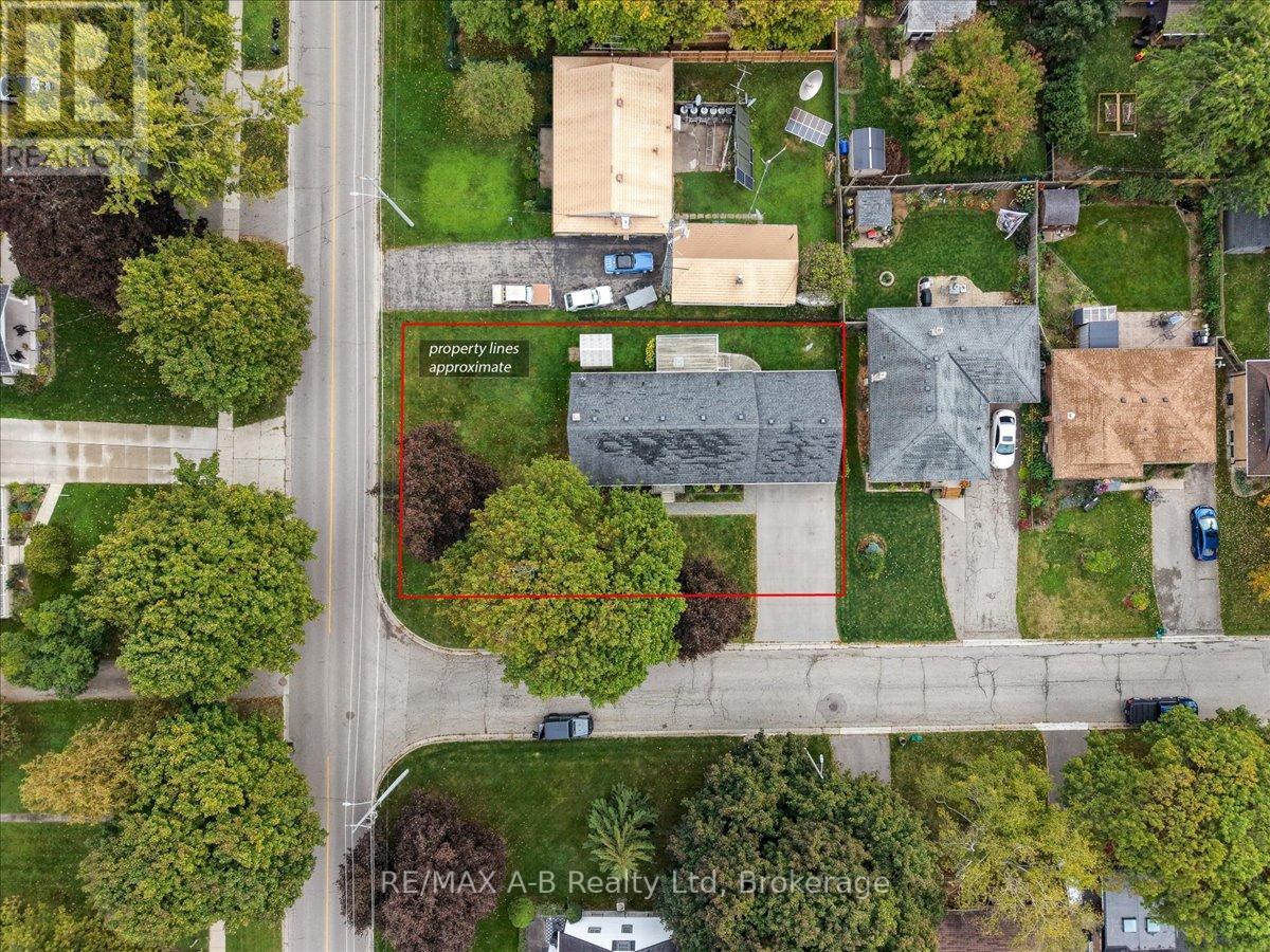 5 Mcdonald St, Stratford, ON N5A 4W4