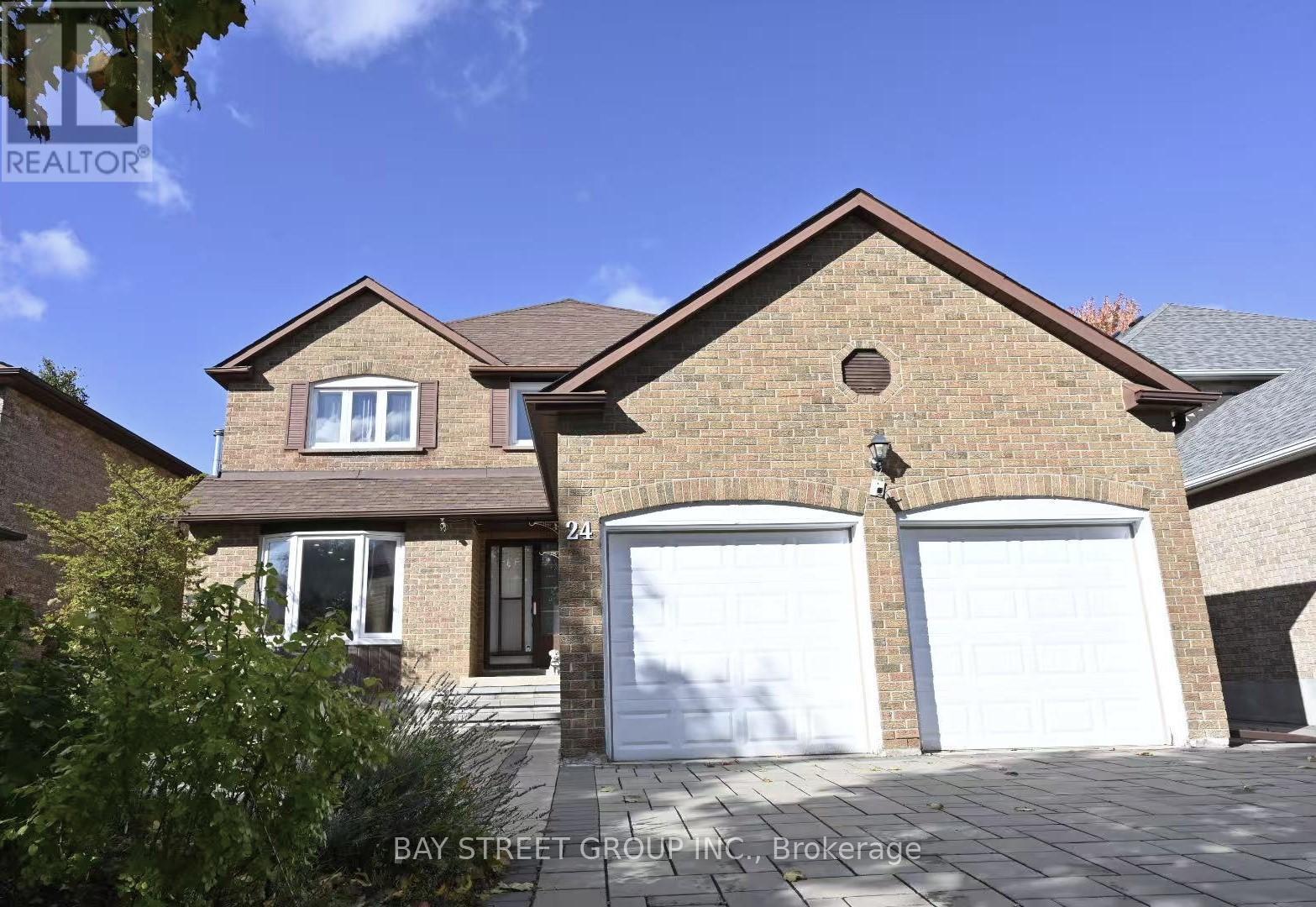 24 Beasley Dr, Richmond Hill, ON L4C 7Z2