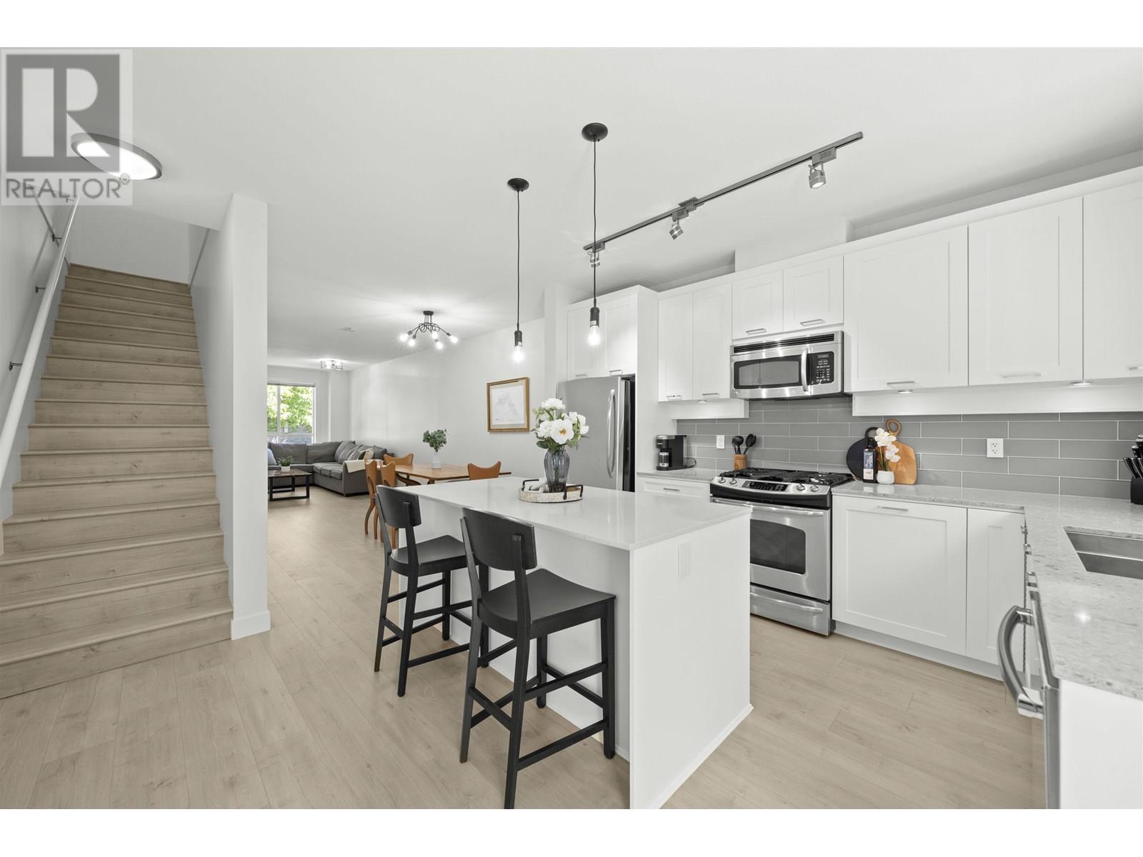 3395 Galloway Avenue Unit 3, Coquitlam, BC V3E 0H2