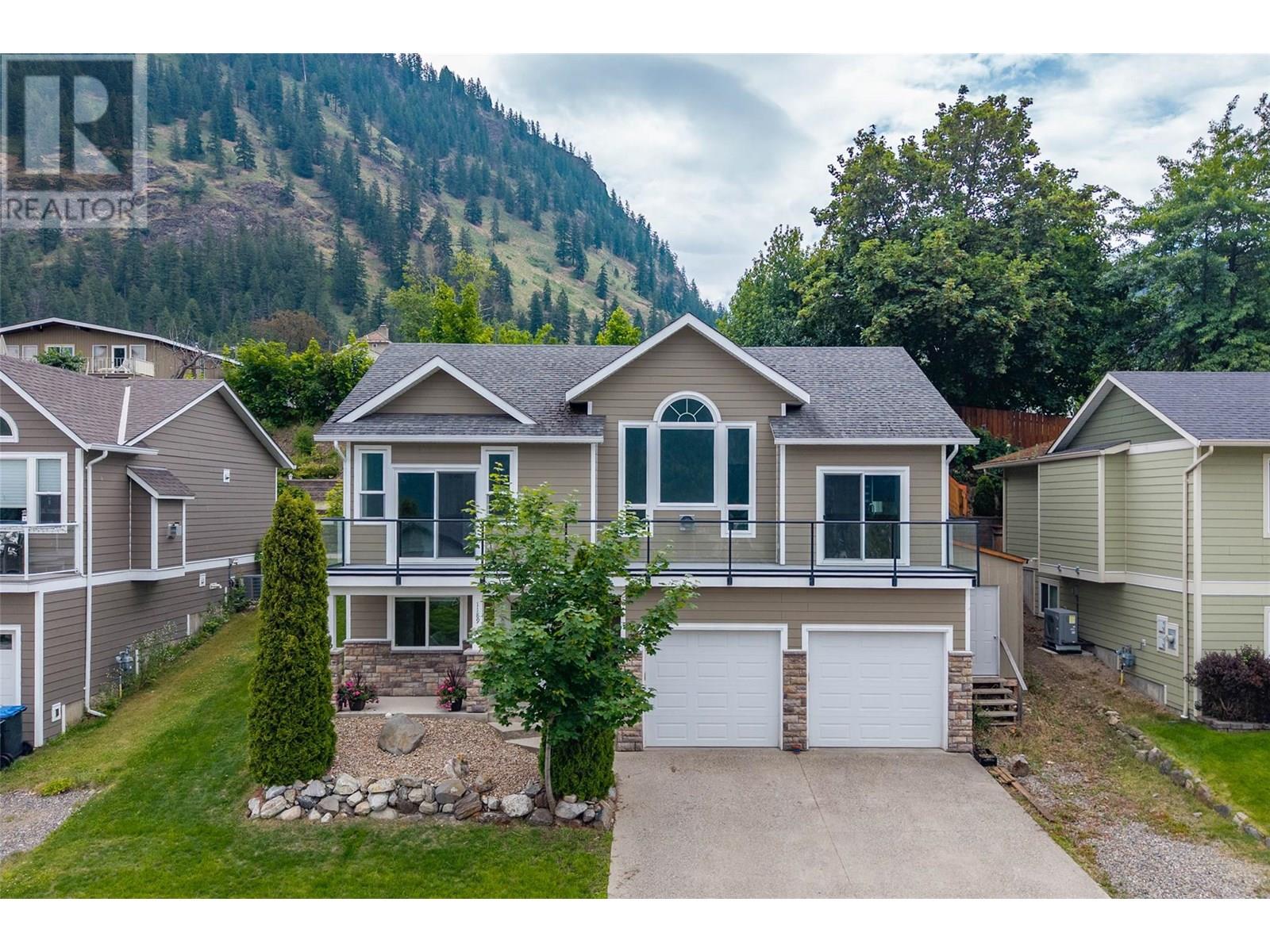 1189 Montgomery Pl, Chase, BC V0E 1M0