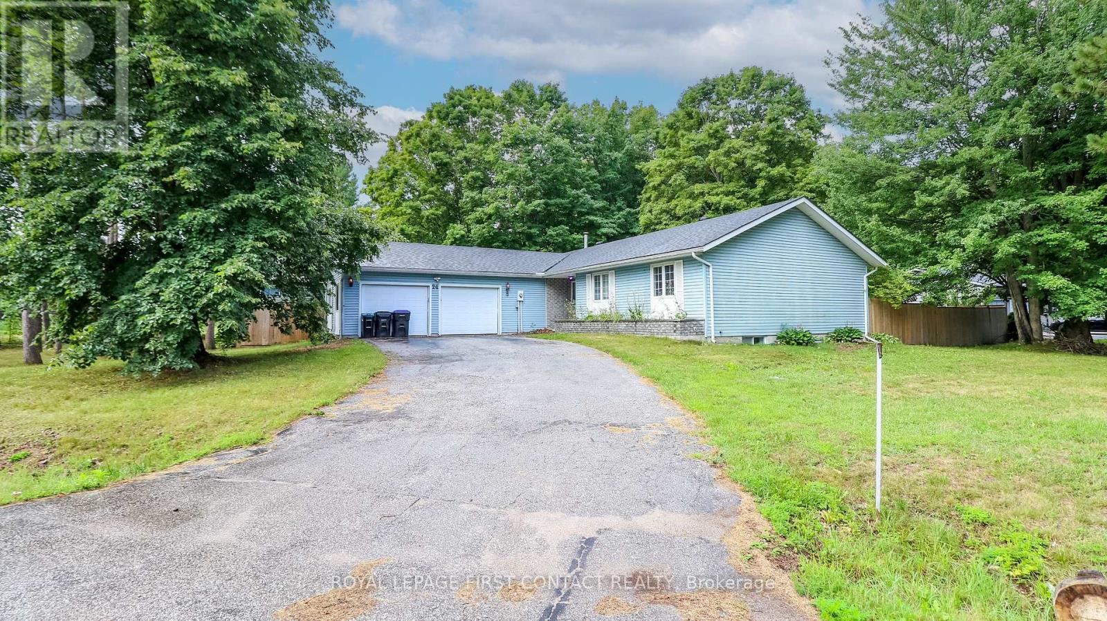 24 Howard Ave, Tiny, ON L0L 2T0