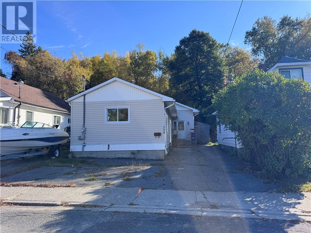 530 Montague Ave, Sudbury, ON P3C 4G8
