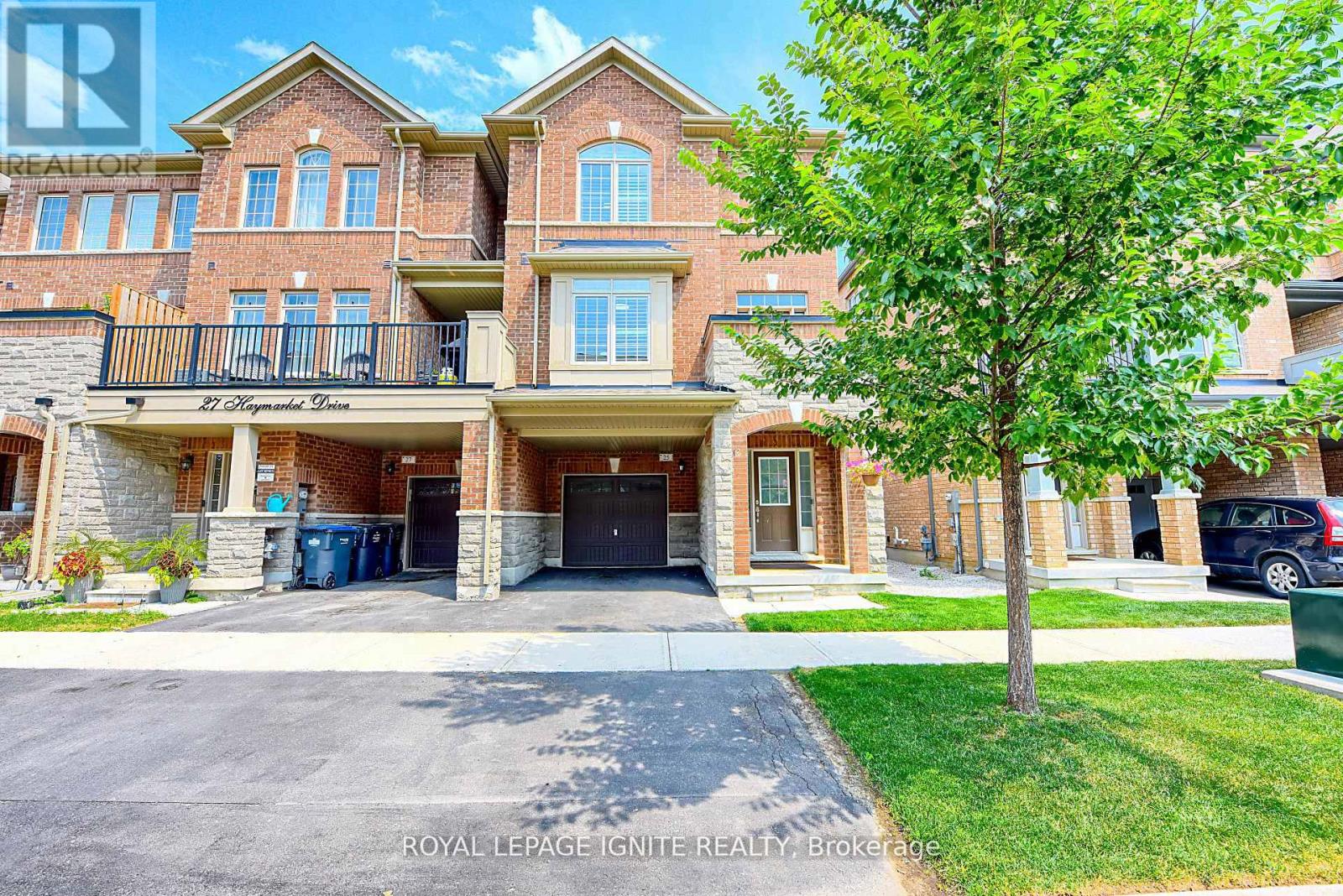 25 Haymarket Dr, Brampton, ON L7A 5C3