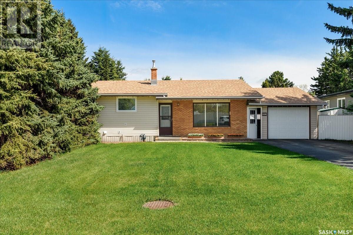 109 Charles Cres, Balcarres, SK S0G 0C0