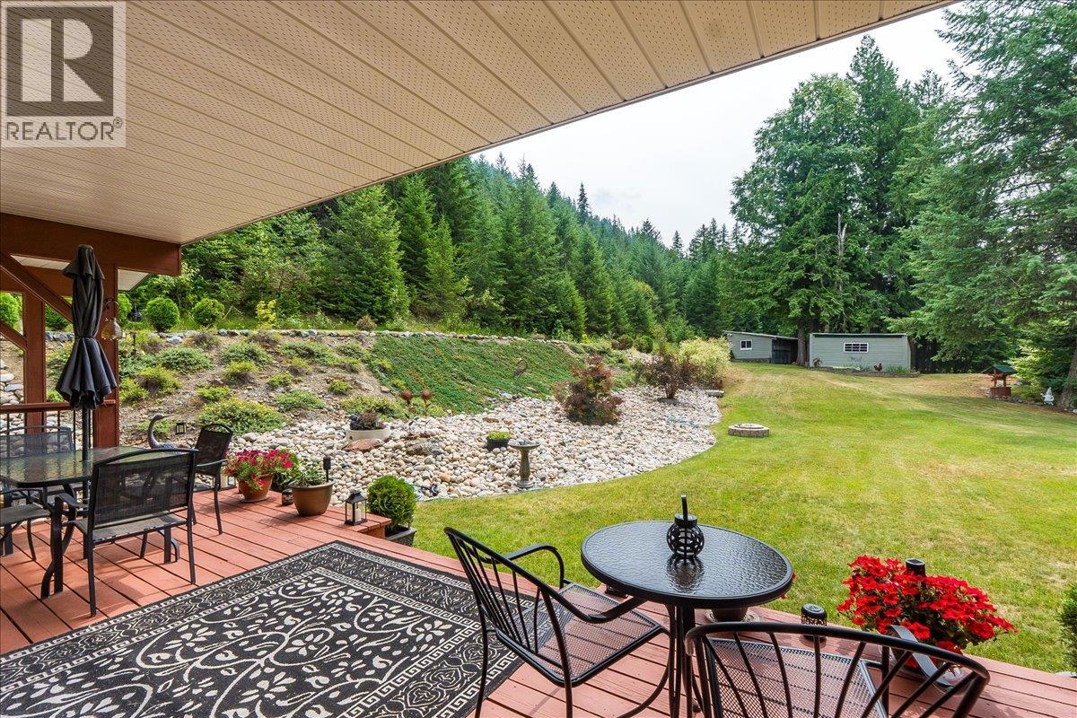22 Highway Unit 1160, Rossland, BC V0G 1Y0