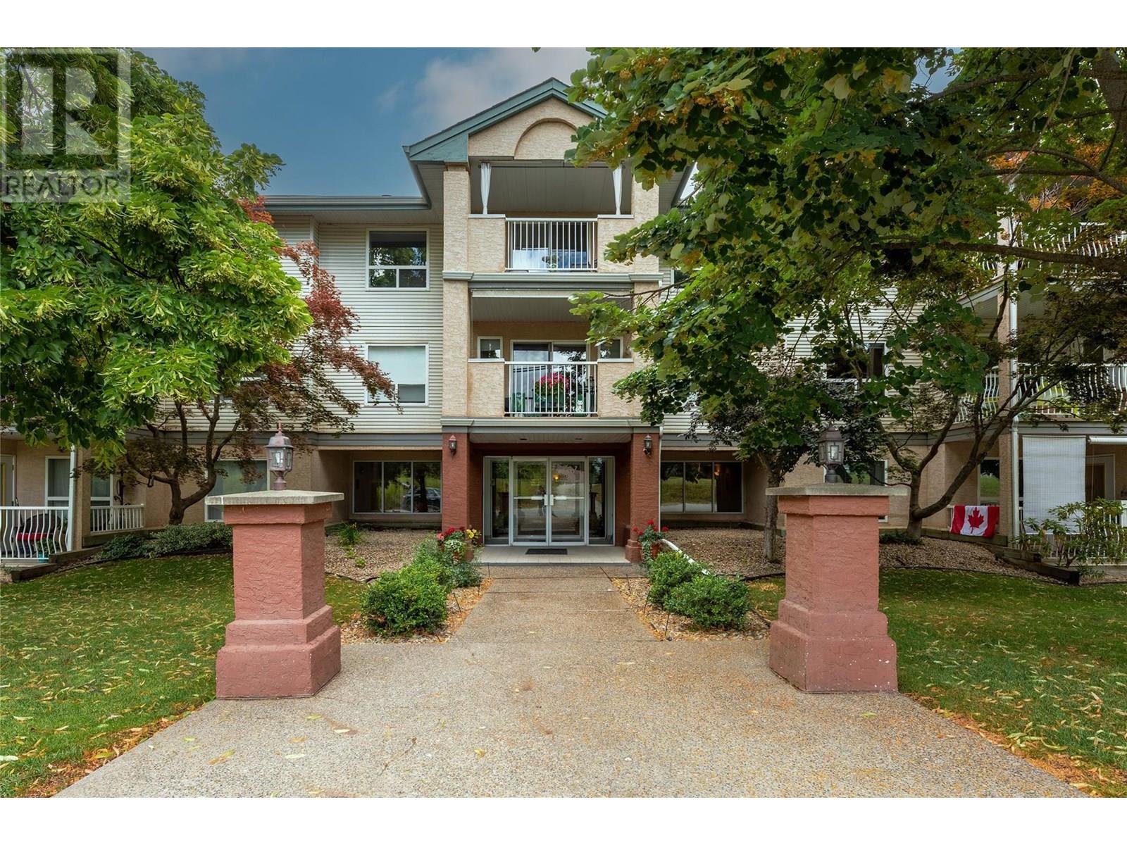 250 5 Street Se Unit 306, Salmon Arm, BC V1E 1J8
