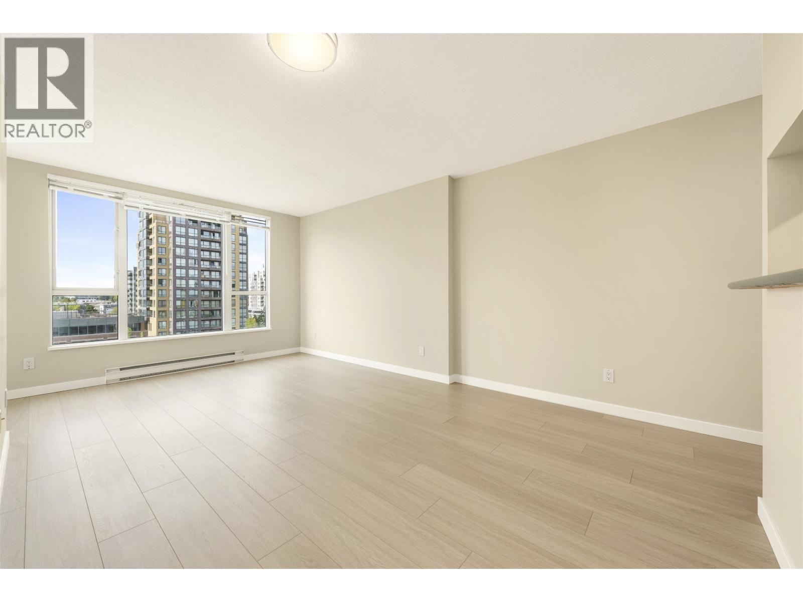 5189 Gaston Street Unit 905, Vancouver, BC V5R 6C7