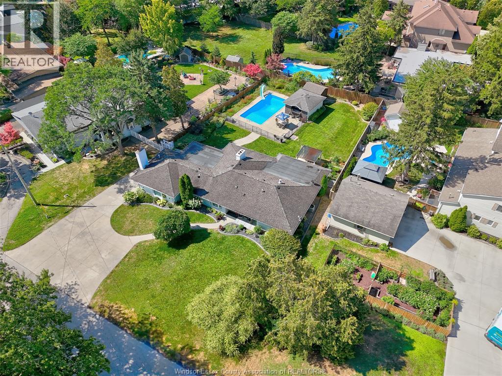 329 Coronado, Tecumseh, ON N8N 2E5