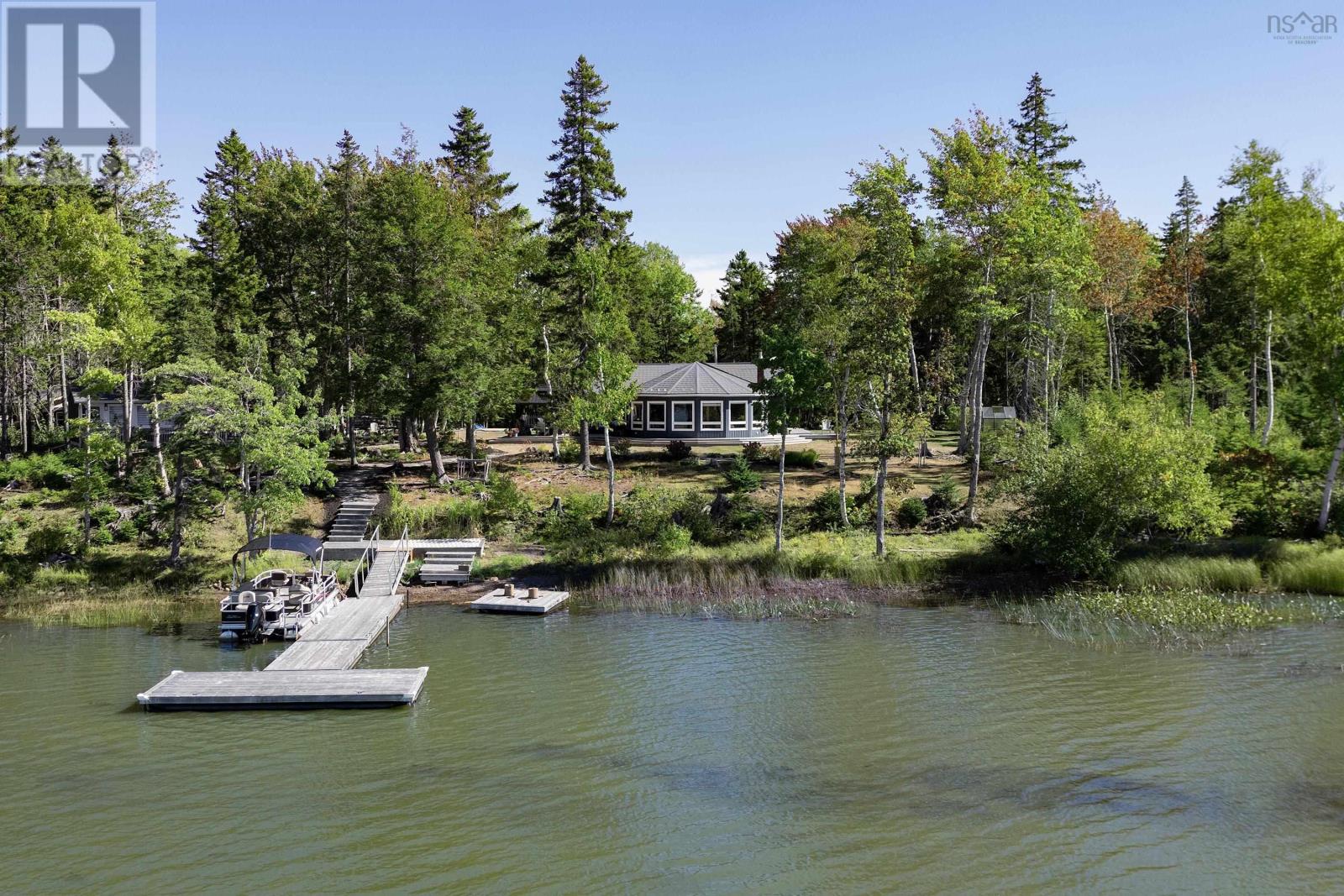 53 Leonard Dr, Mattatall Lake, NS B0K 1V0