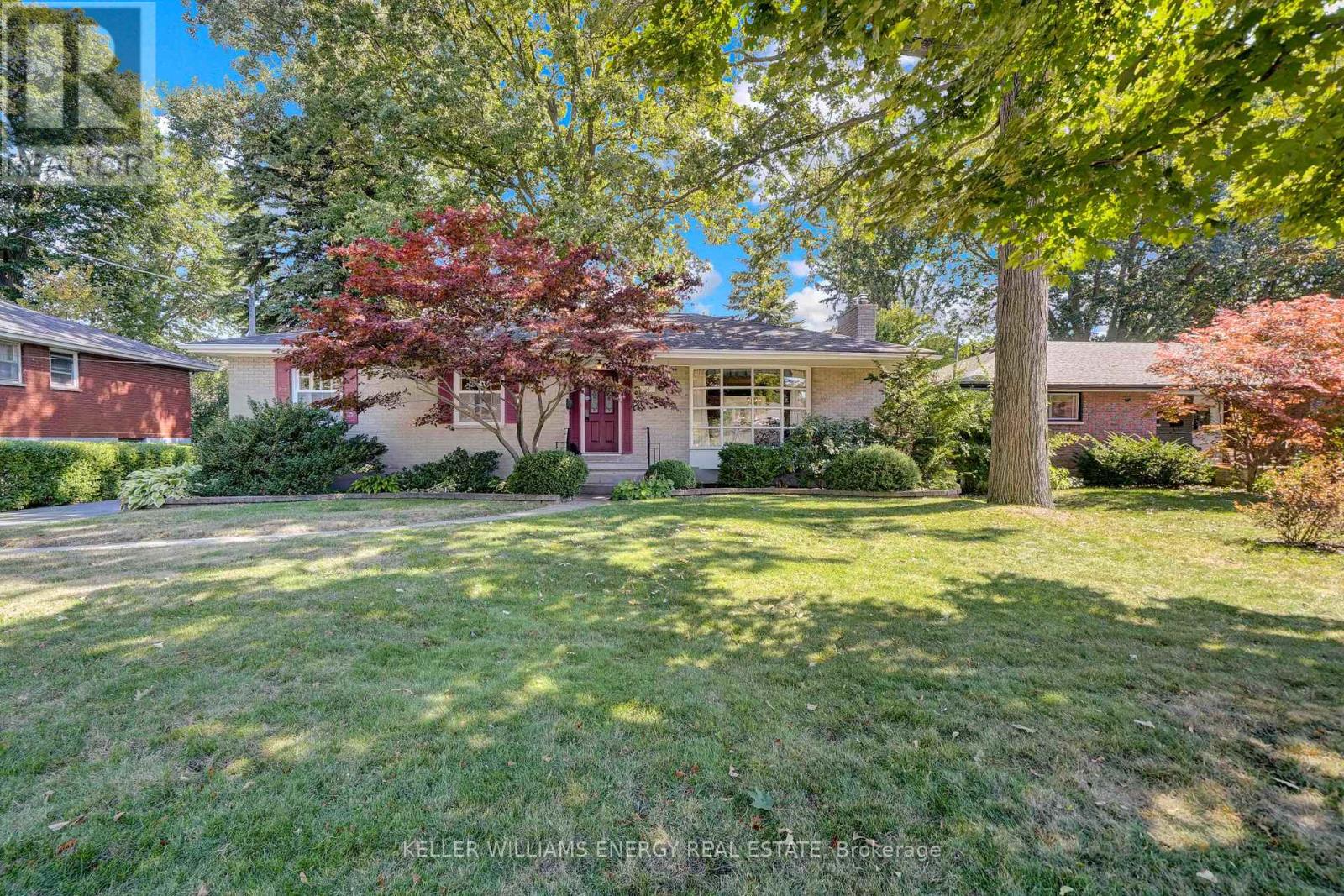 15 Southwood Cres, Belleville, ON K8N 1X4