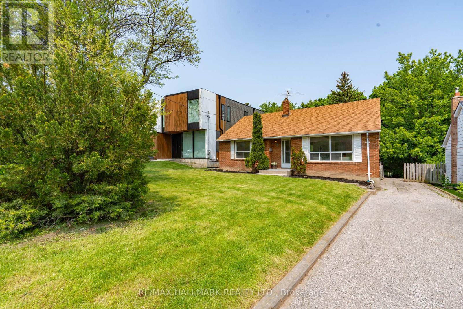 104 Highland Park Blvd, Markham, ON L3T 1B7