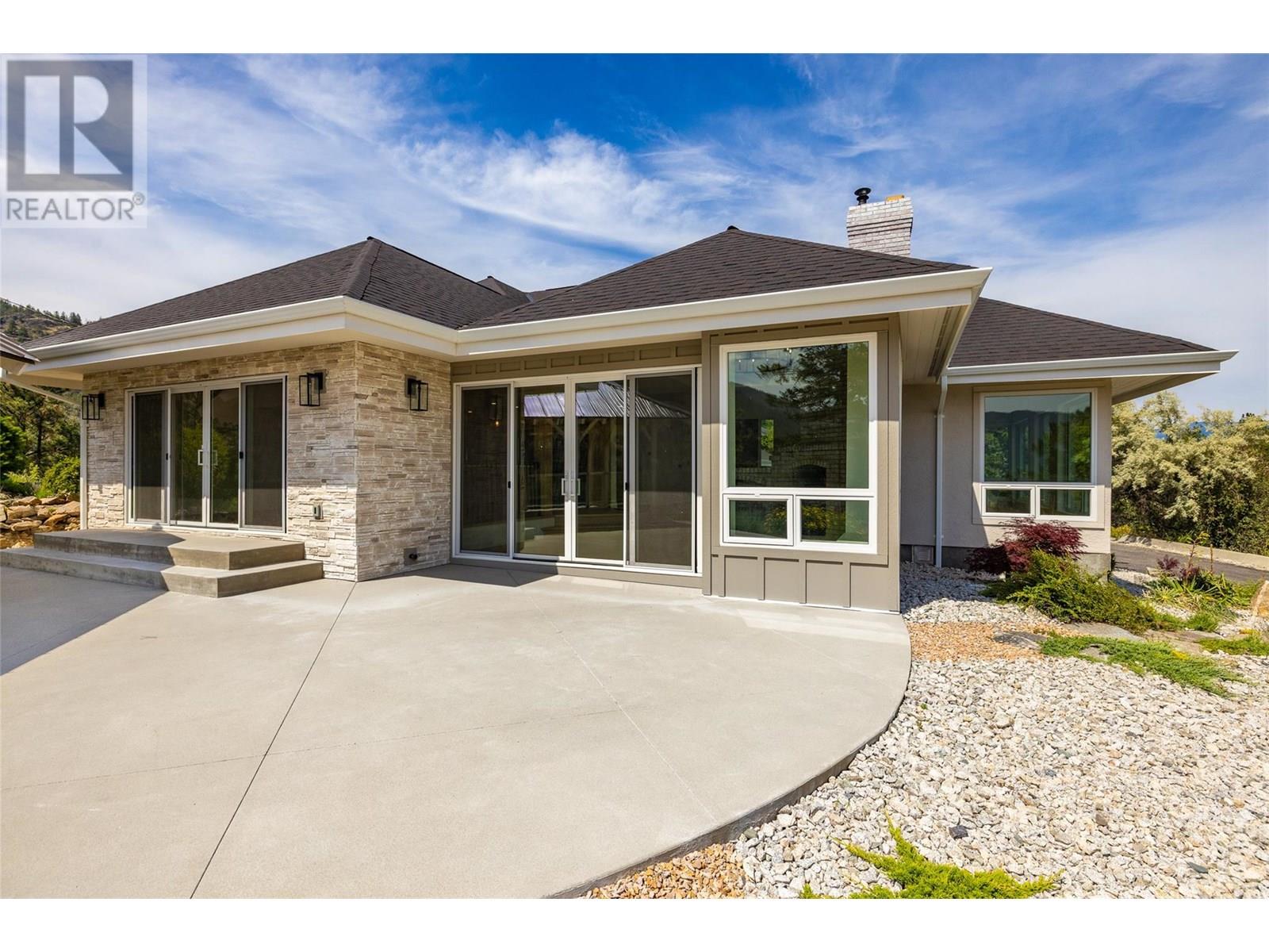 2632 Forsyth Dr, Penticton, BC V2A 8Y9