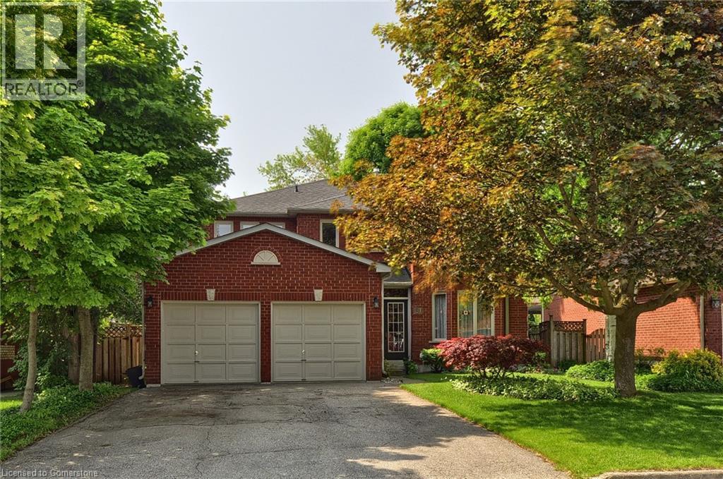 61 Harwood Rd, Cambridge, ON N1S 4R9