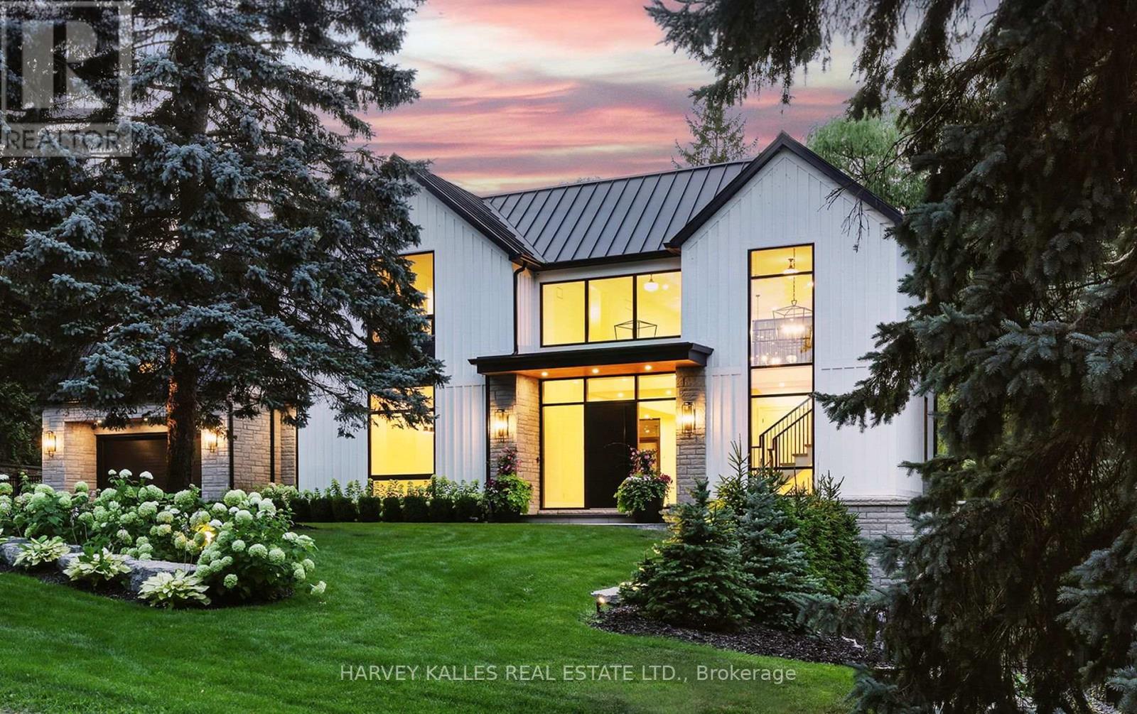 233 Lakewood Dr, Oakville, ON L6K 1B3