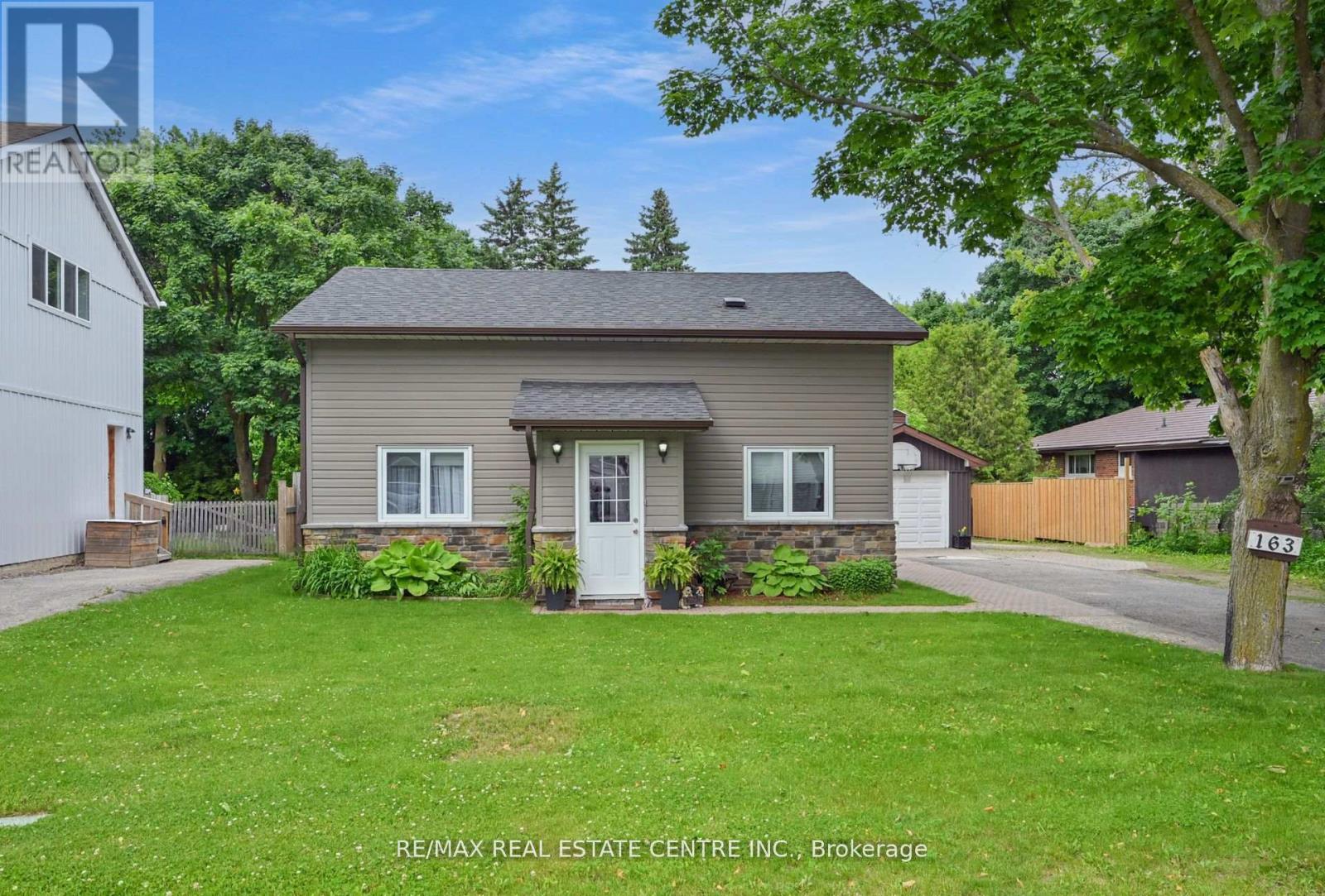 163 Daniel St, Erin, ON N0B 1T0