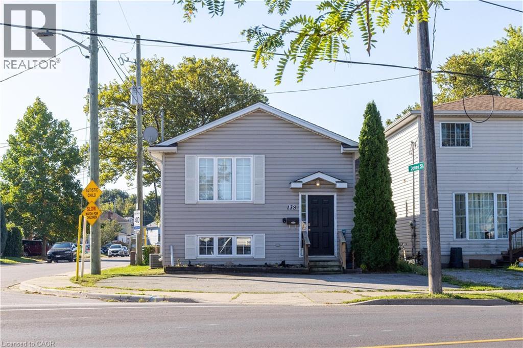138 Carlton St, St. Catharines, ON L2R 7S6