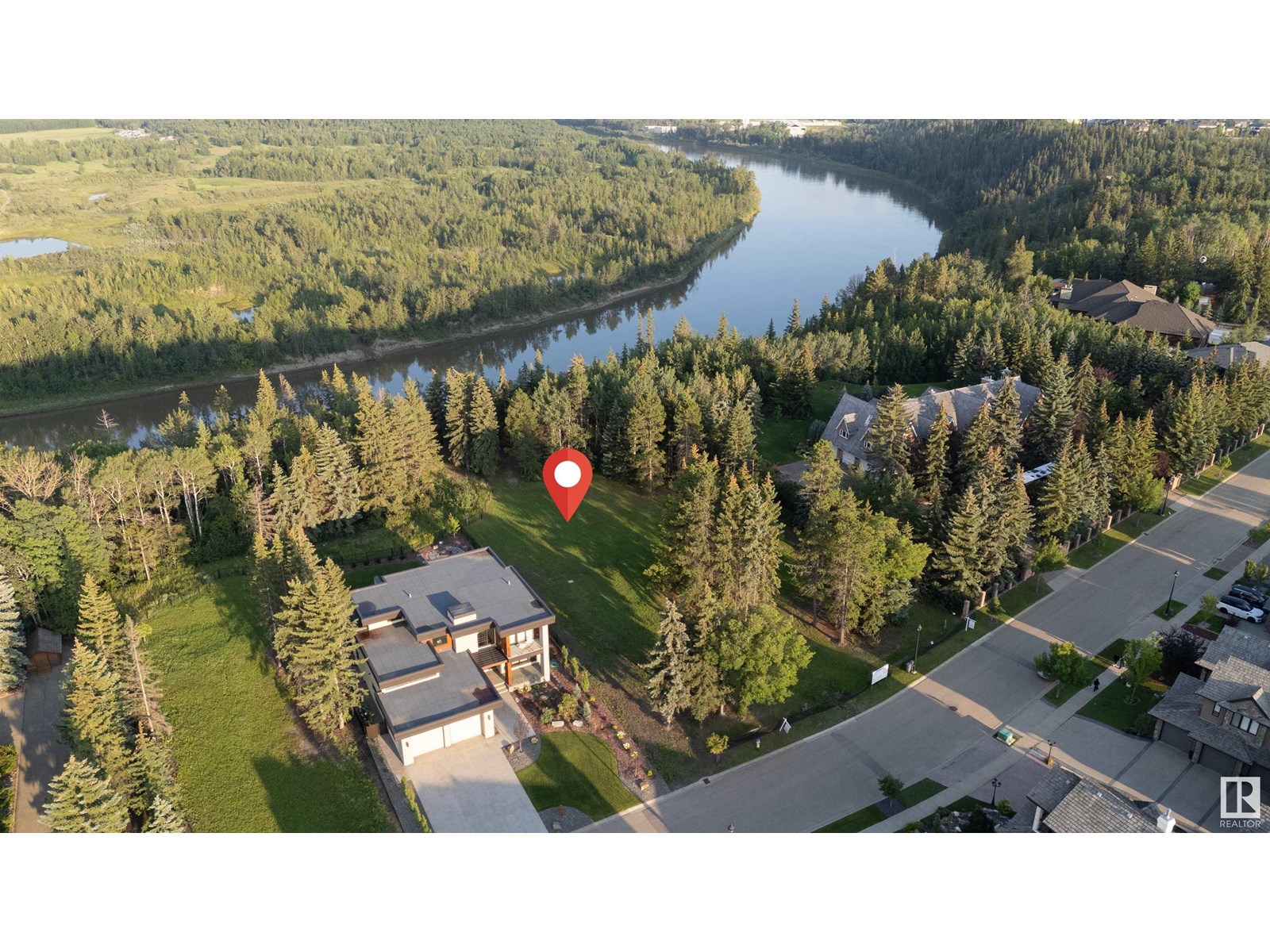 4813 Donsdale Dr NW, Edmonton, AB T6M 2N2
