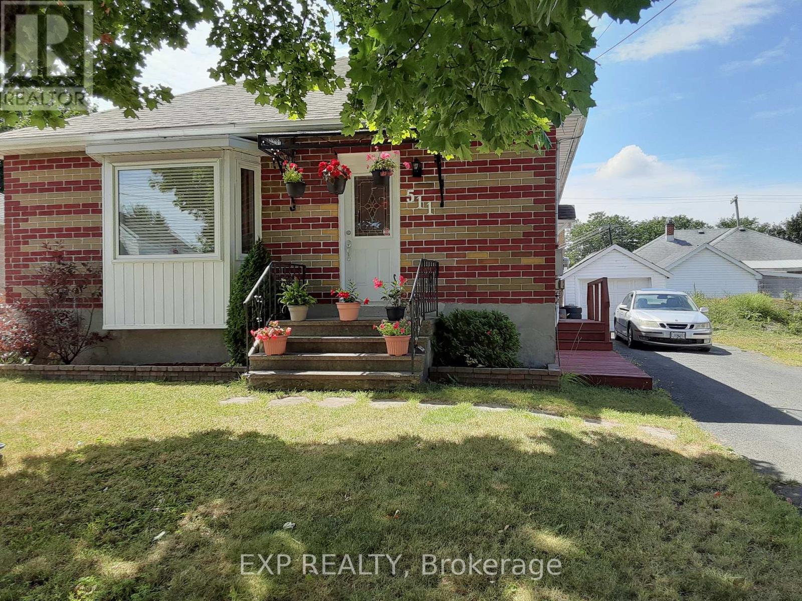 511 St Felix St, Cornwall, ON K6H 5B2