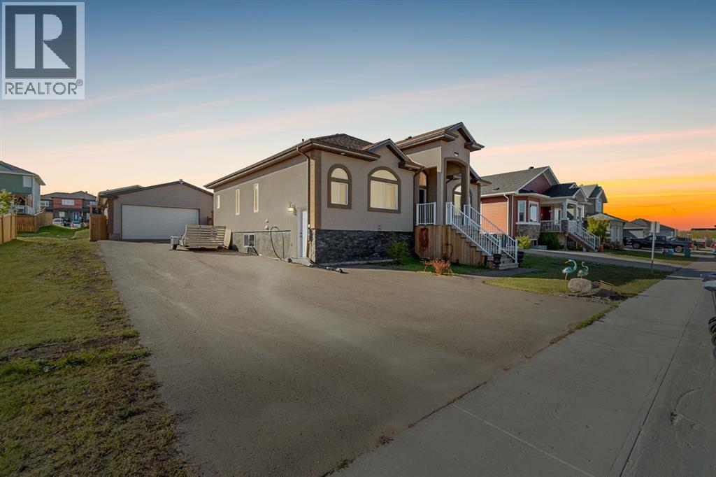 177 Beaverglen Close, Fort Mcmurray, AB T9H 2V4