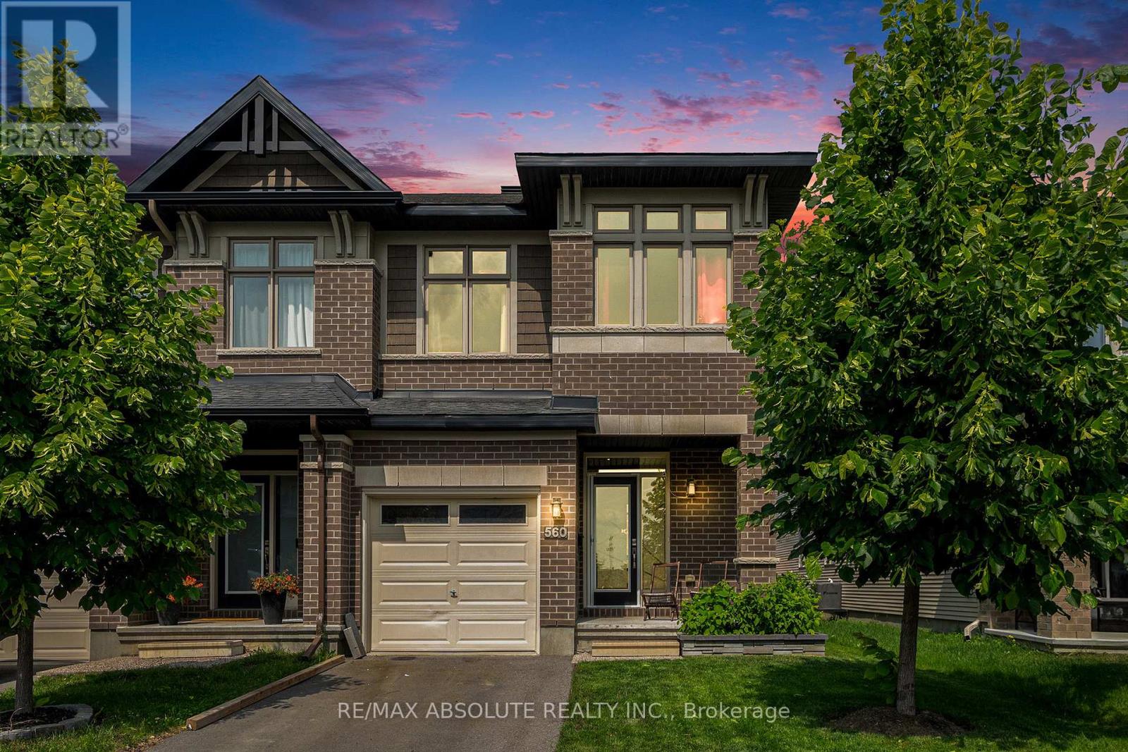 560 Triangle St N, Ottawa, ON K2V 0M5