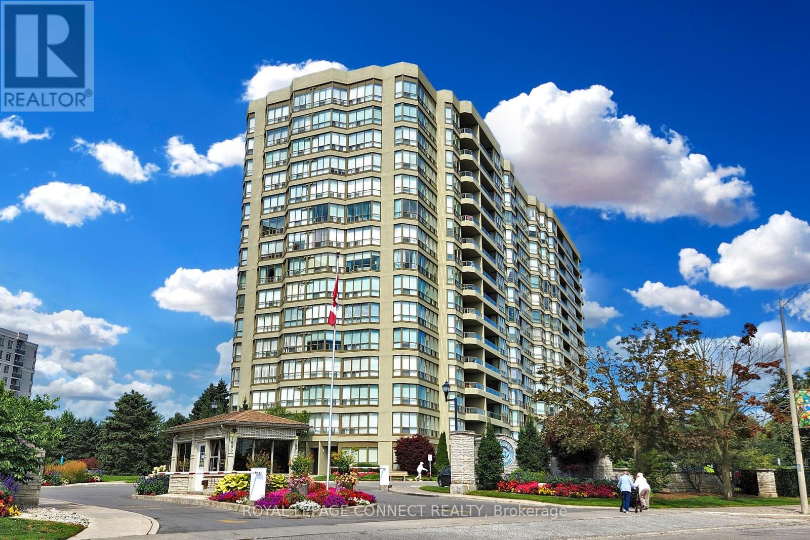 901 1890 Valley Farm Rd, Pickering, ON L1V 6B4