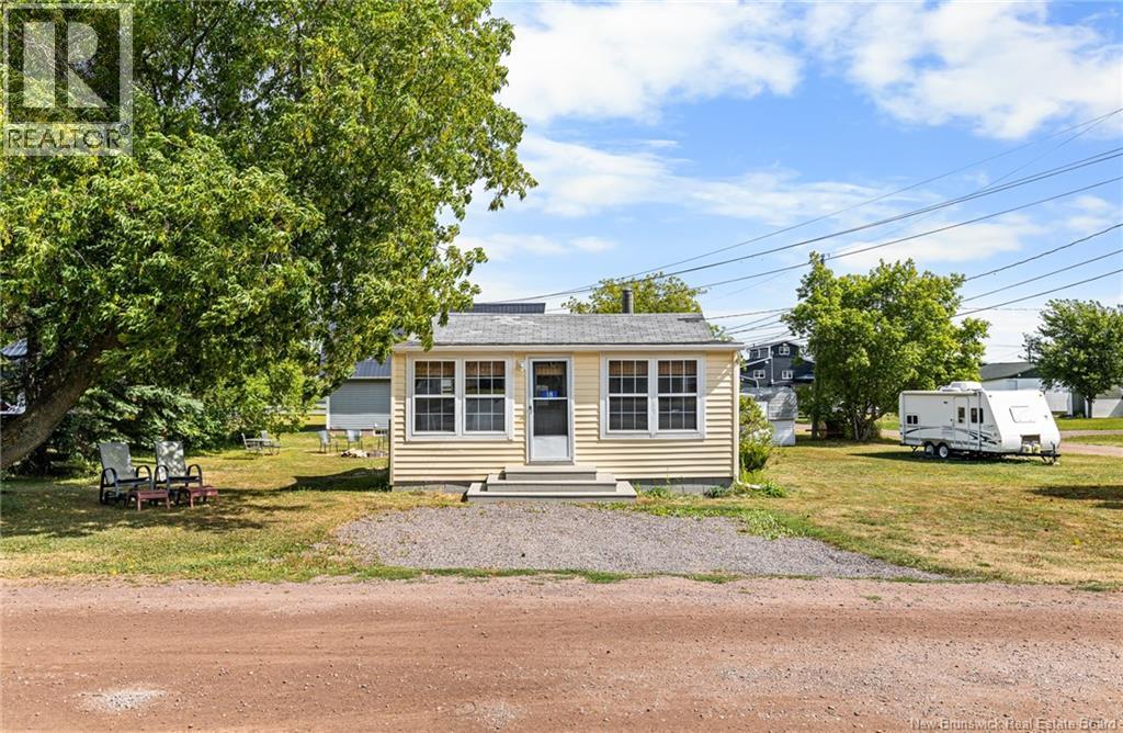 18 Pelican Ave, Grand-barachois, NB E4P 7Z3
