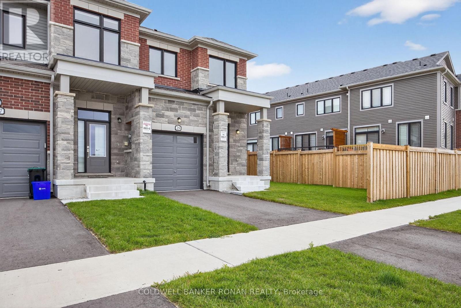 29 Milady Cres, Barrie, ON L9J 0X3