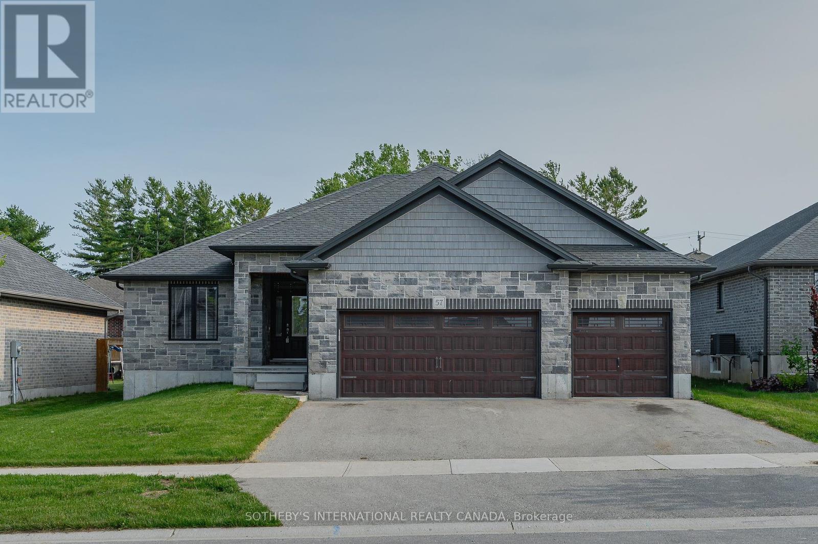 57 Lock St, East Zorra-Tavistock, ON N0J 1M0