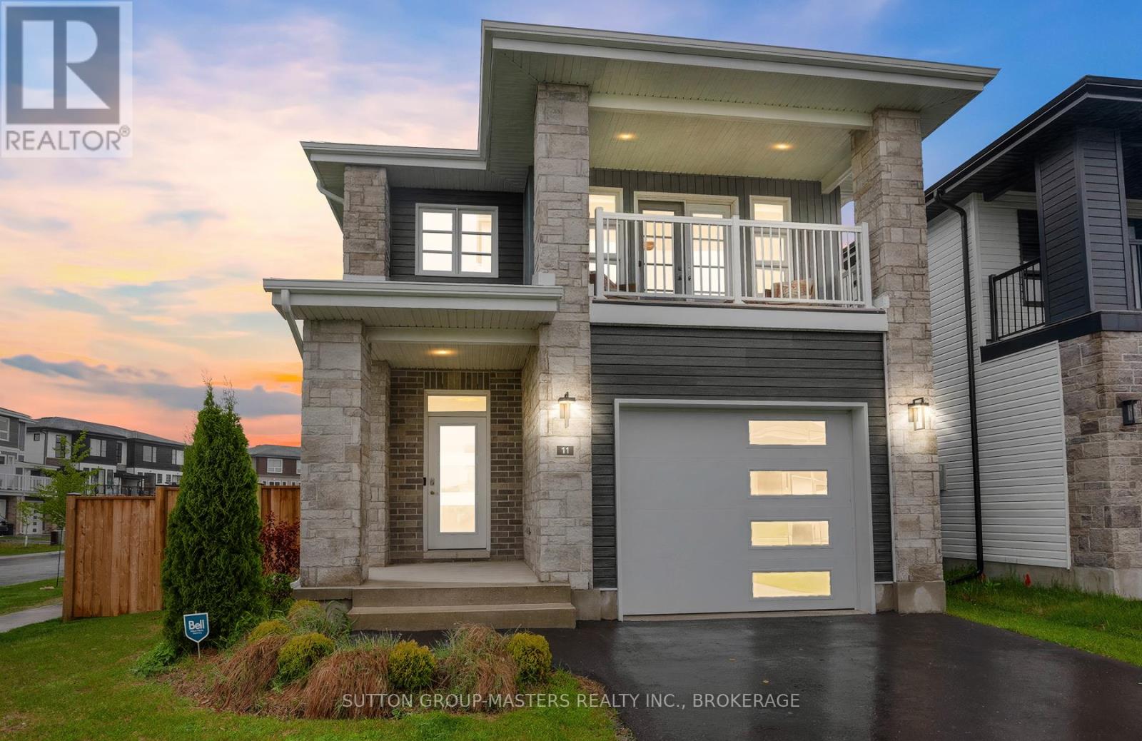 11 Walden Pond Dr, Loyalist Amherstview, ON K7N 0E7