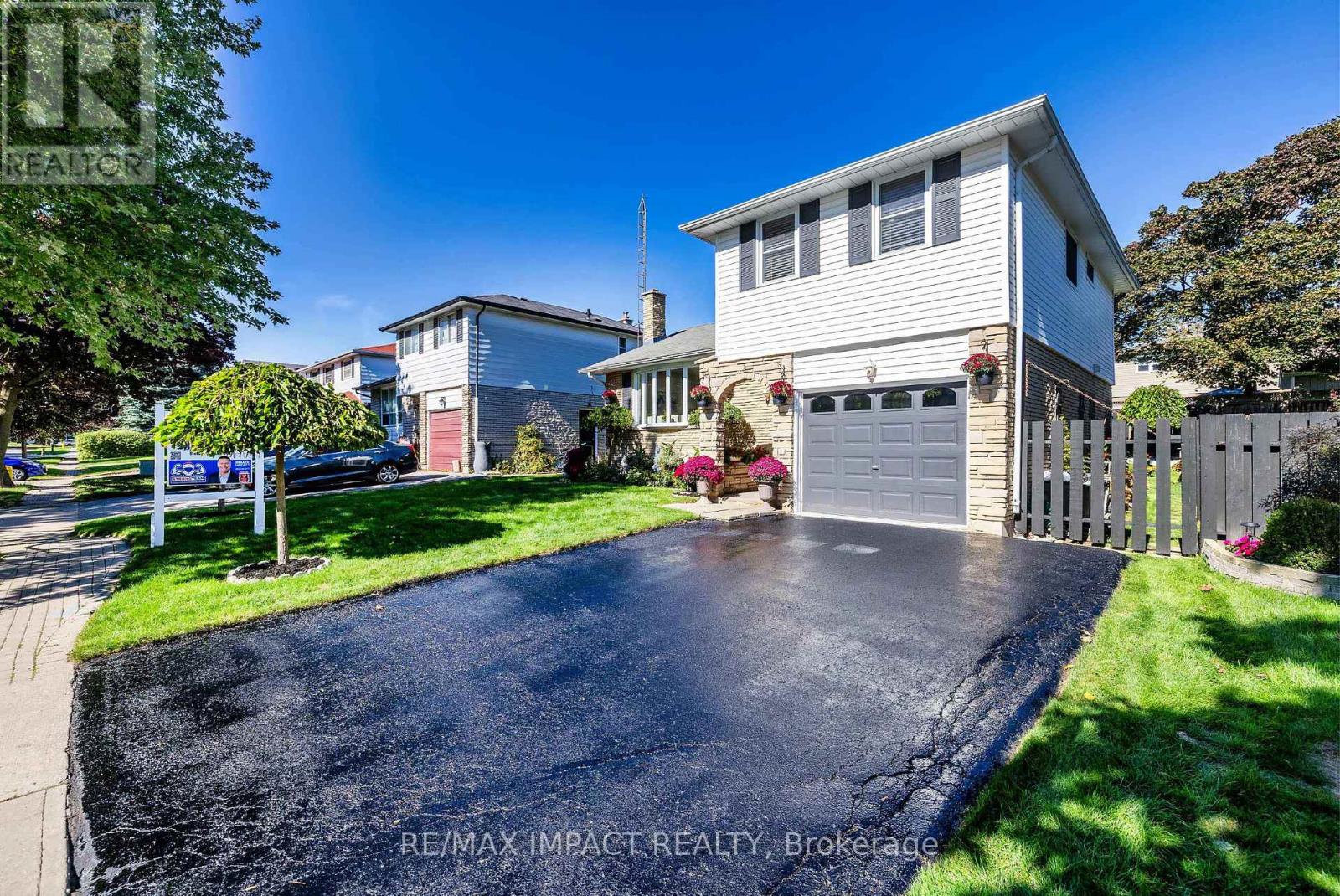 30 Hetherington Dr, Clarington, ON L1C 3R2