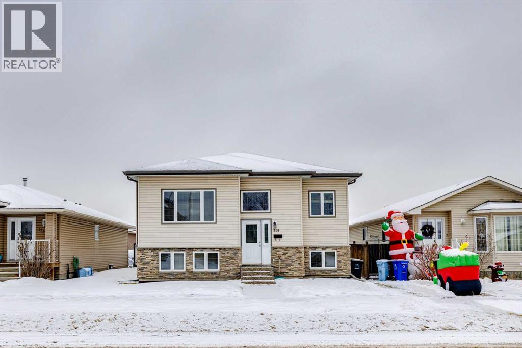 314 Plamondon Dr, Fort Mcmurray, AB T9K 0B2