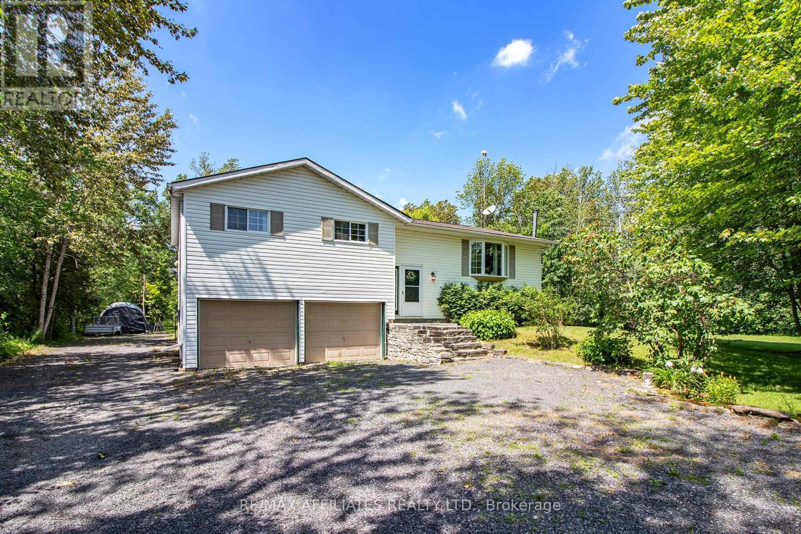 9674 Hall Rd, Augusta, ON K0G 1R0