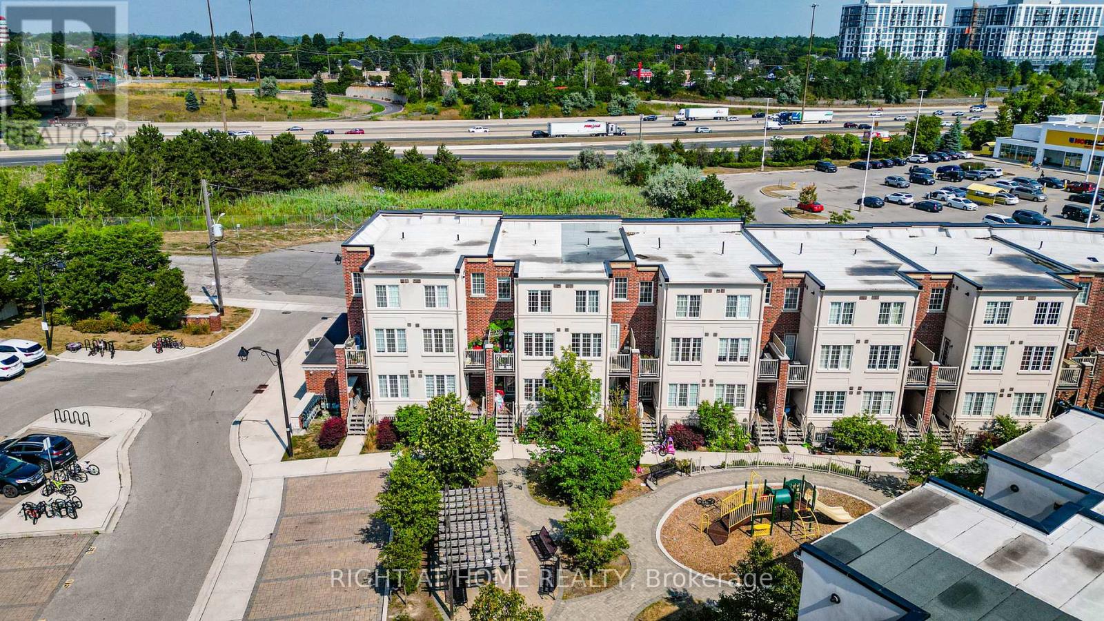 6 33 Island Rd, Toronto, ON M1C 0E4