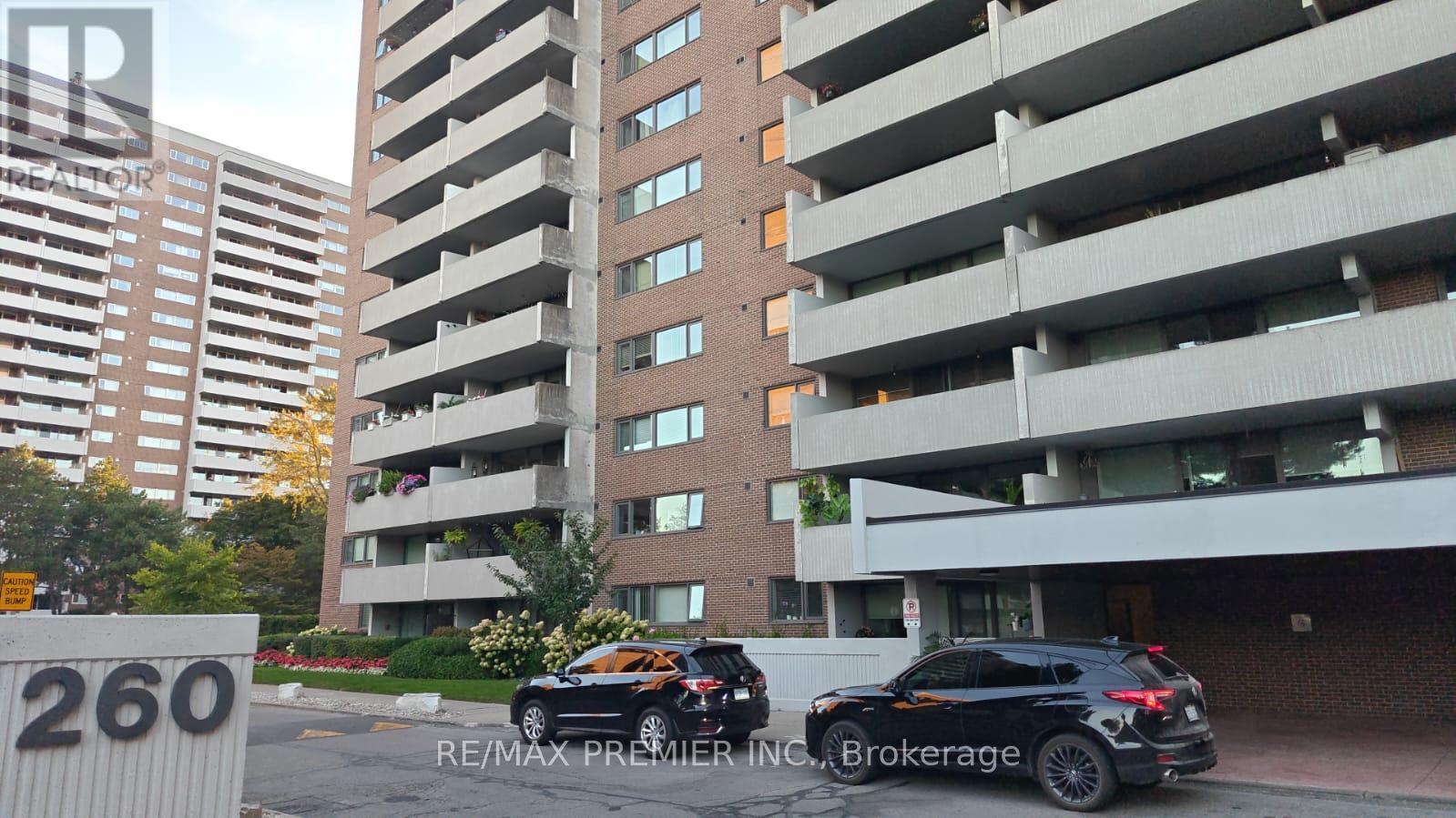 1105 260 Scarlett Rd, Toronto, ON M6N 4X6