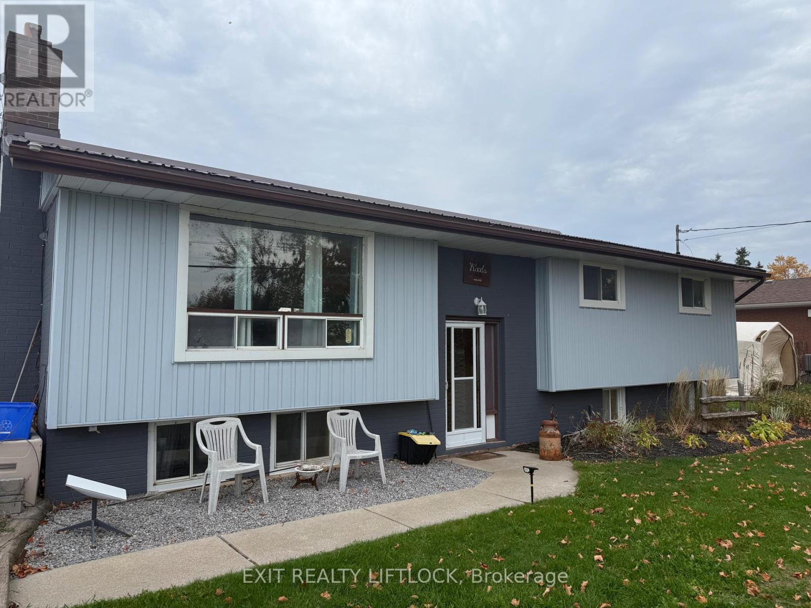 1688 Tara Rd, Selwyn, ON K0L 1T0