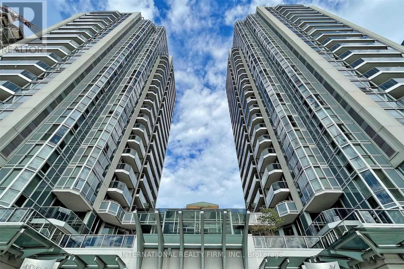209 5793 Yonge St, Toronto, ON M2M 0A9