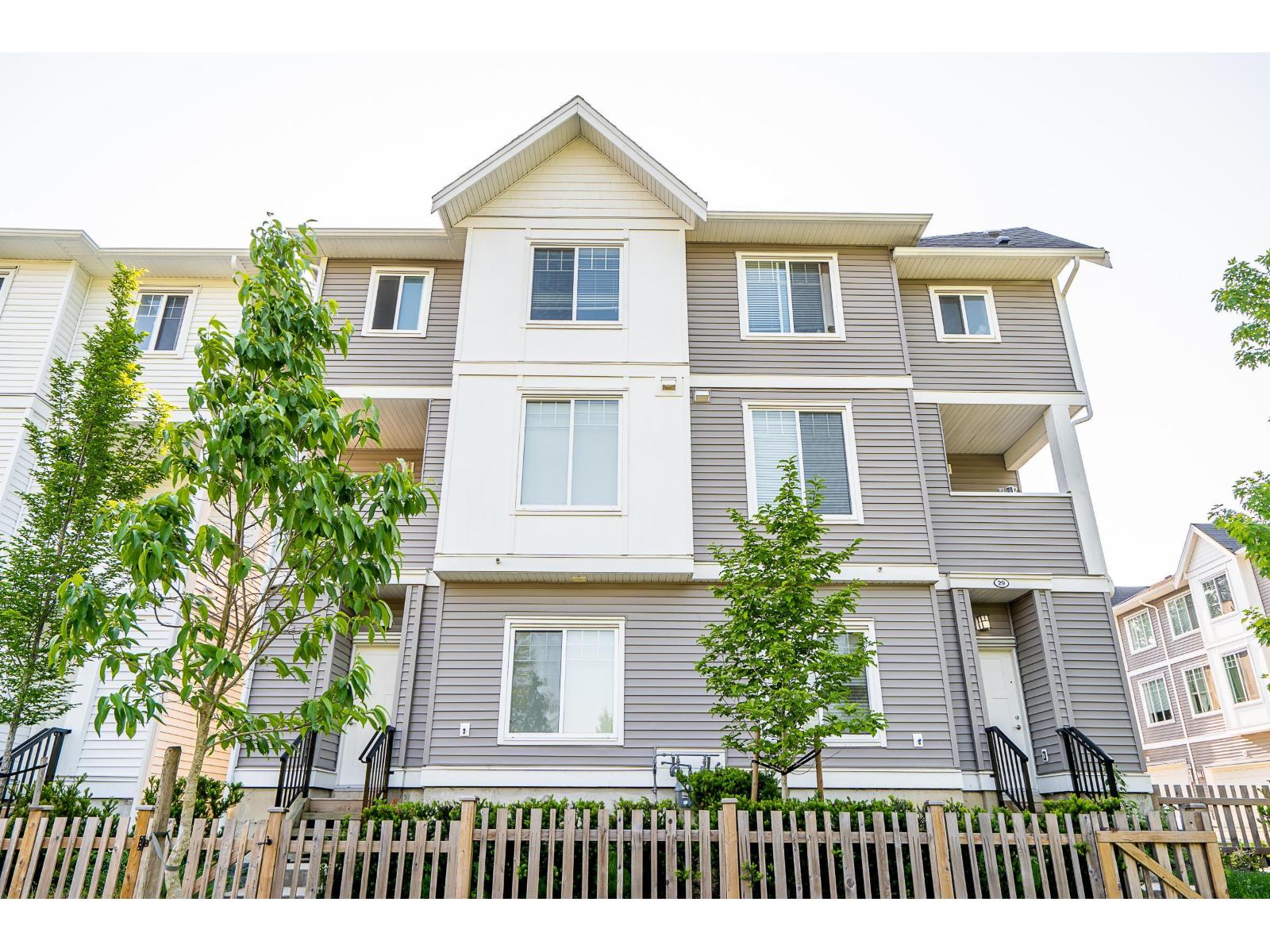 8033 166b Street Unit 28, Surrey, BC V4N 0G7