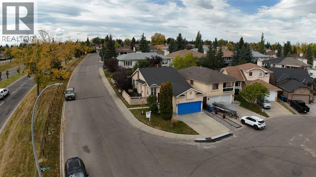 41 Millbank Bay SW, Calgary, AB T2Y 2Z1