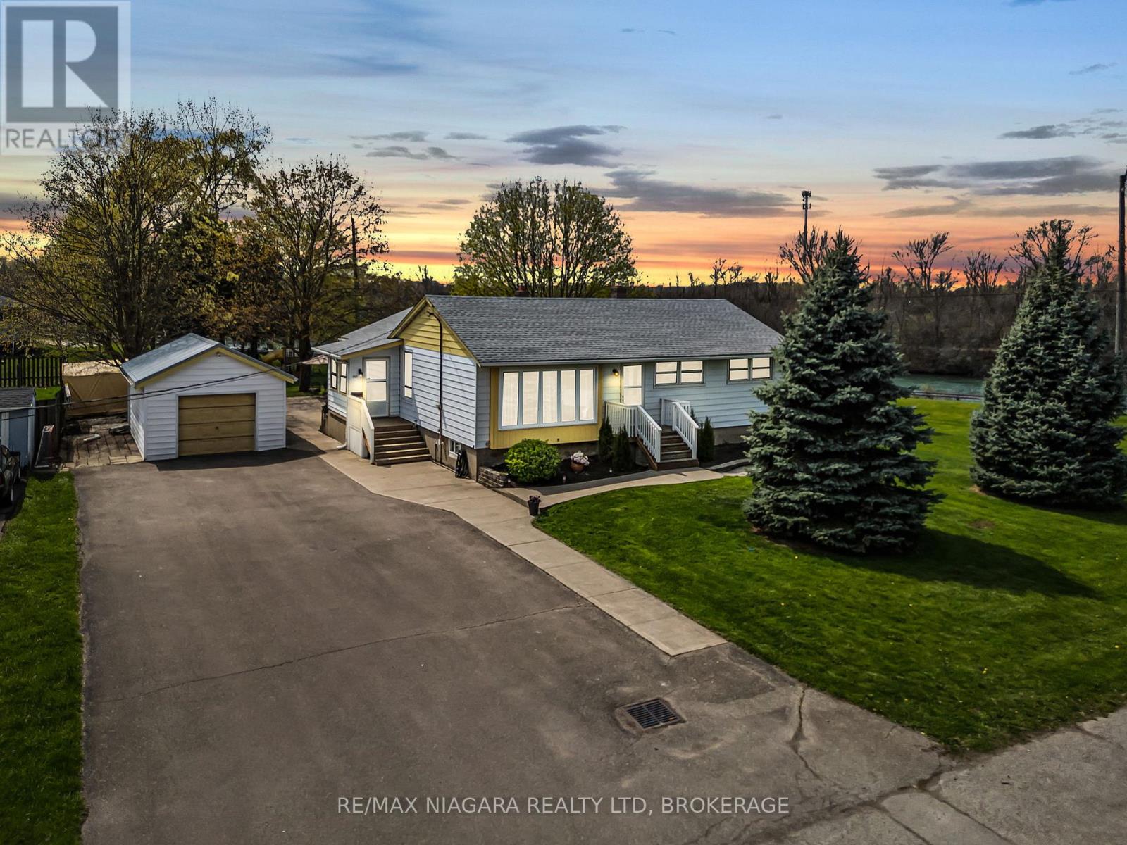 252 Mellanby Ave, Port Colborne, ON L3K 2L9