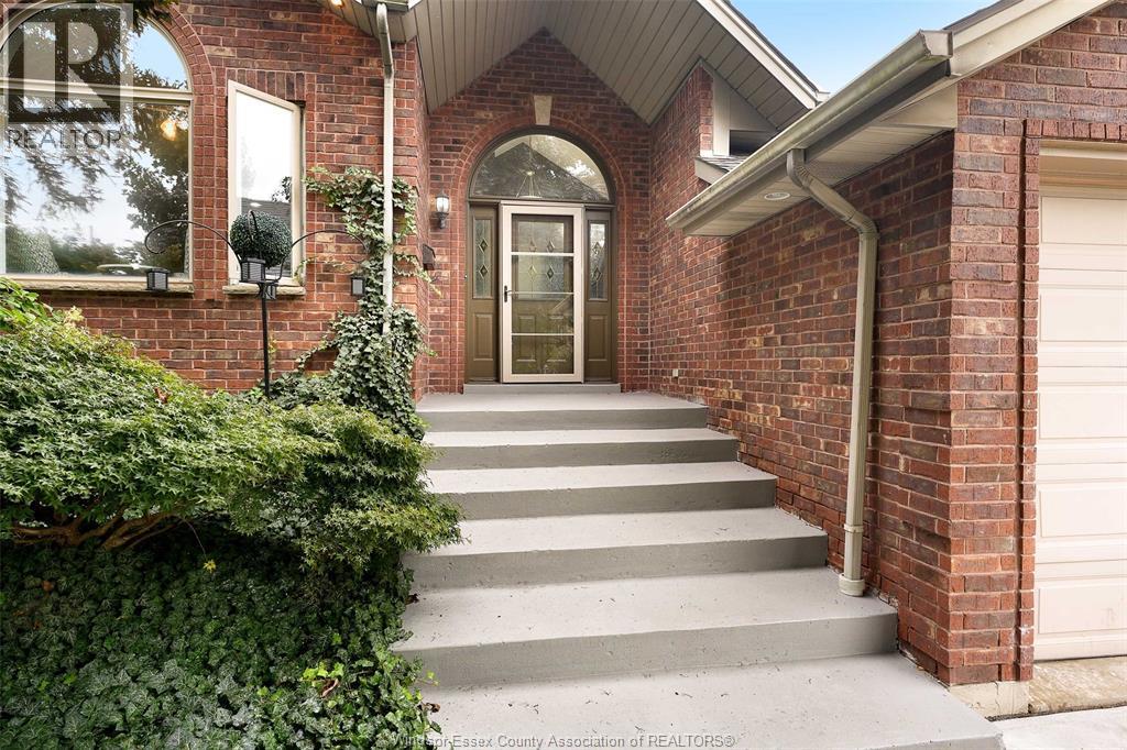 3514 Bruce Ave, Windsor, ON N9E 4R9
