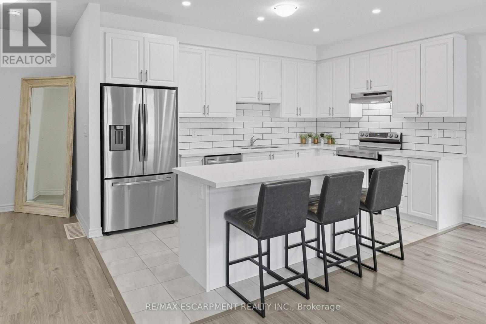 10 Beretta St, Tillsonburg, ON N4G 0J7