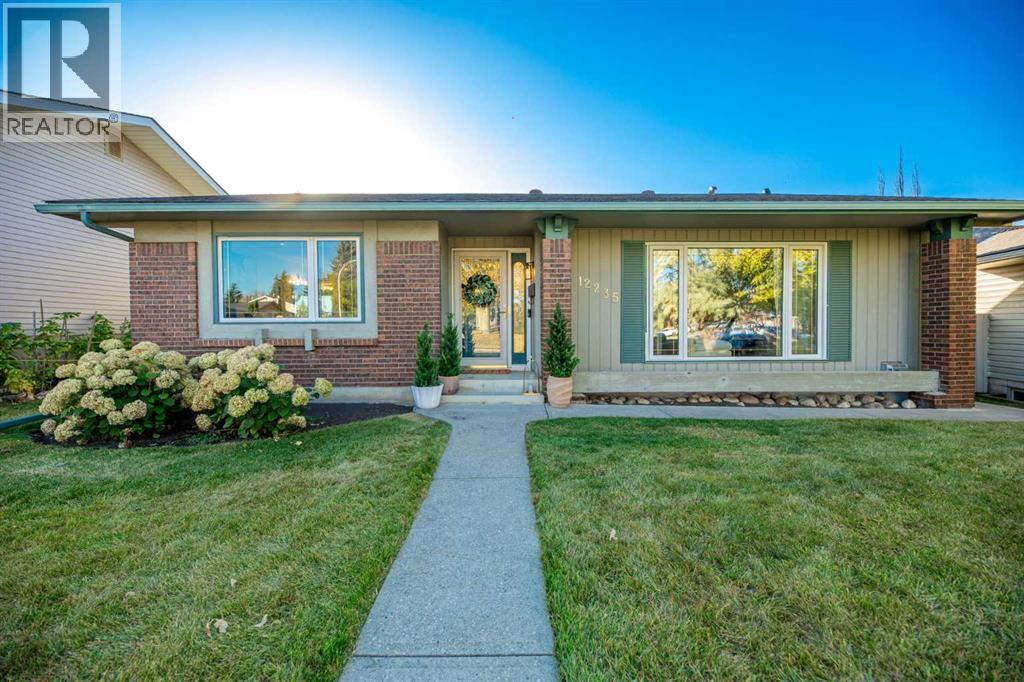 12235 Lake Fraser Way SE, Calgary, AB T2J 3T2