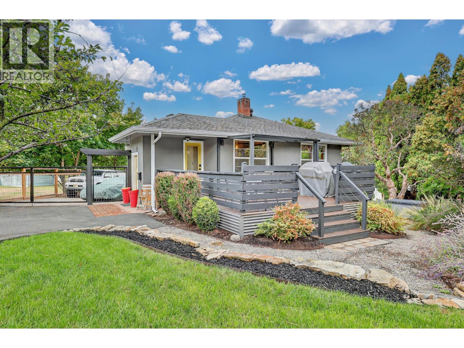 1230 Ridgeway Dr, Kelowna, BC V1Y 4M1