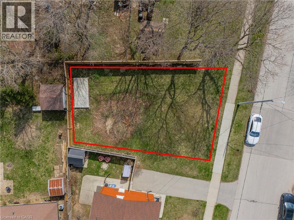 332 Prospect Ave, Kitchener, ON N2A 1C7